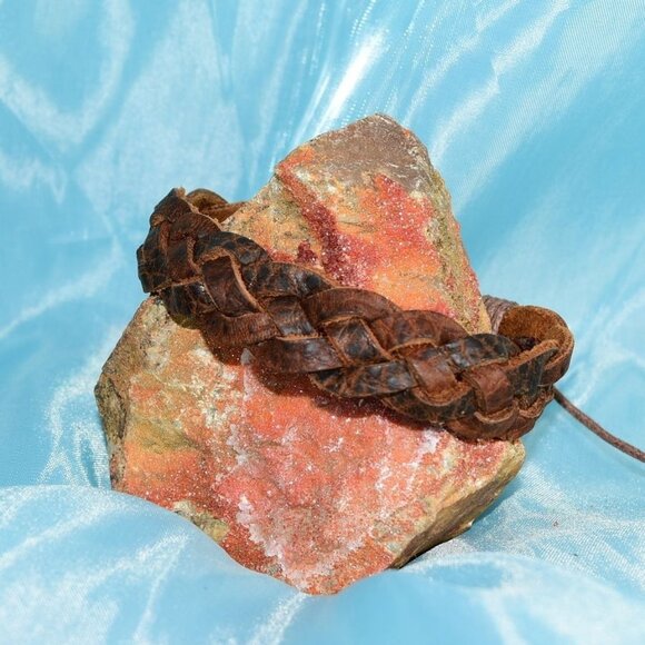 Scout Mens Weathered Braid Sliding Tie Leather Bracelet in Brown Gift Packaged - Picture 1 of 9